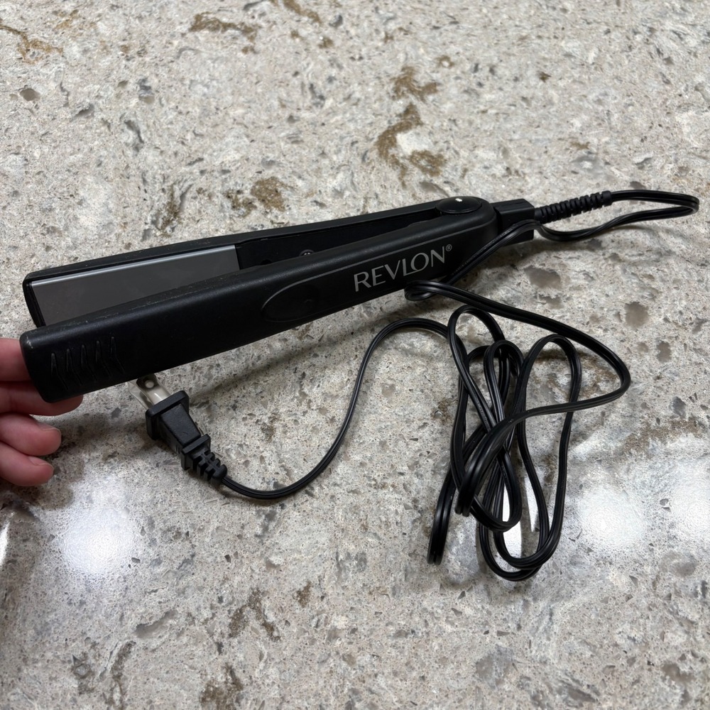 Revlon RVST2043 Ceramic Hair Straightener Flat Iron Black 1 Inch Plates TESTED